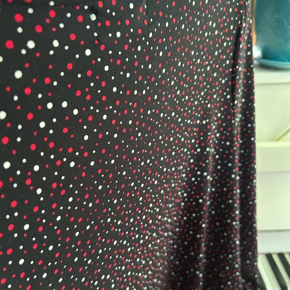 Liz Claiborne Women’s Size Medium Black White Dotted Keyhole Pullover Blouse - Picture 6 of 14